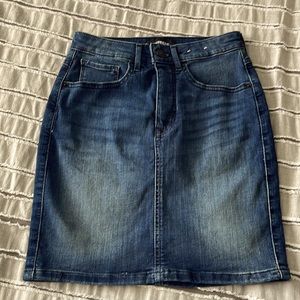 Express women’s jean skirt